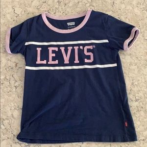 LEVIS T shirt. Size M